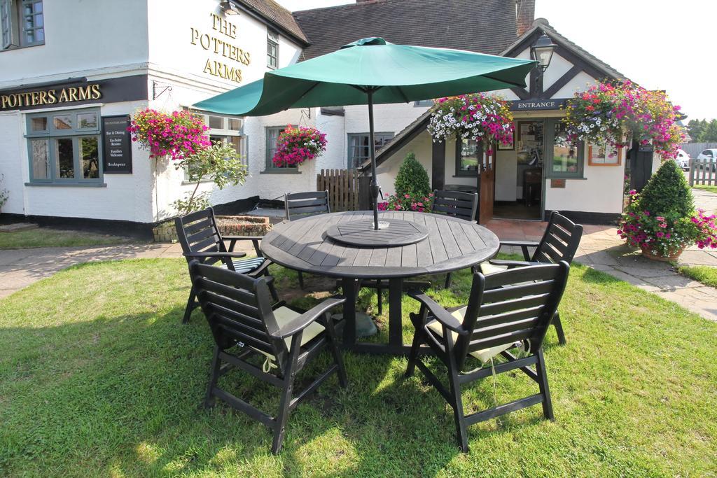 The Potters Arms Hotel Amersham Exterior photo