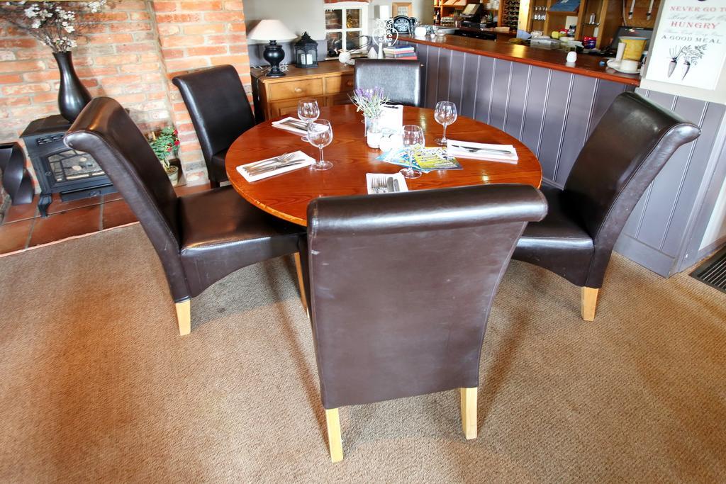 The Potters Arms Hotel Amersham Exterior photo